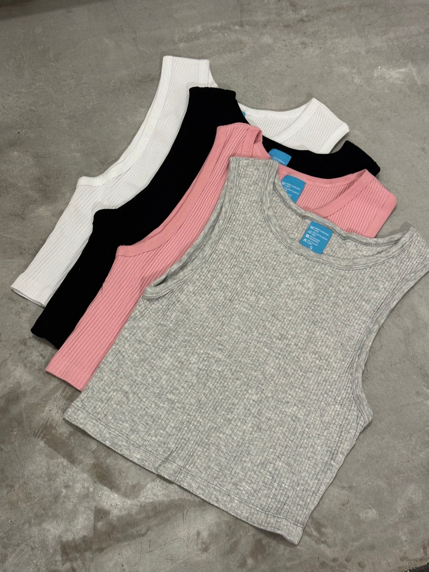 Top Básico Musculosa